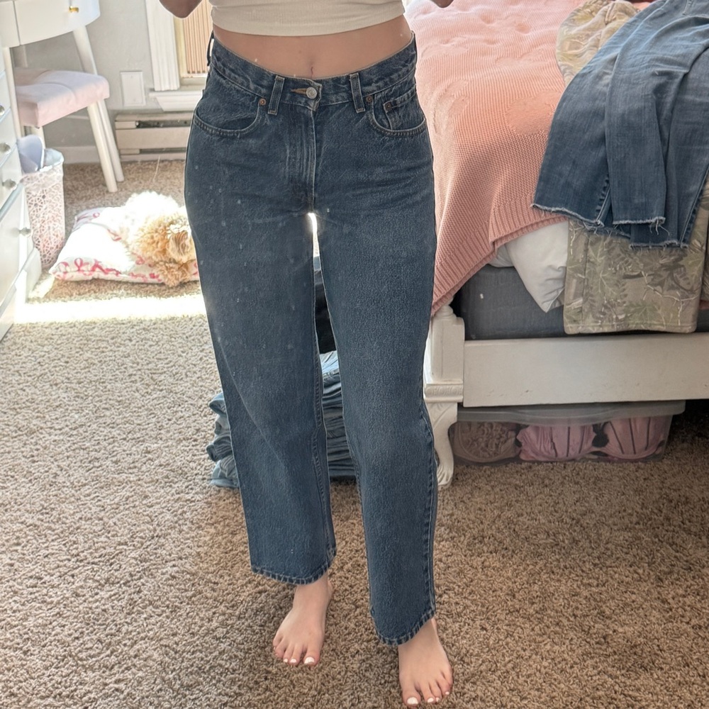 Vintage Relaxed Fit Levi’s 550 - Picture 10 of 13